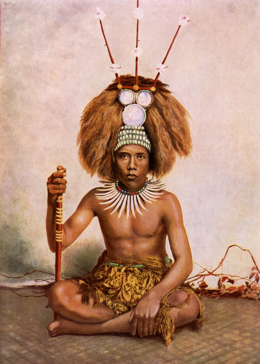 Un Manaia, il figlio di un capo samoano (Matai) con un copricapo tuiga, 1890-1910 da Thomas Andrew