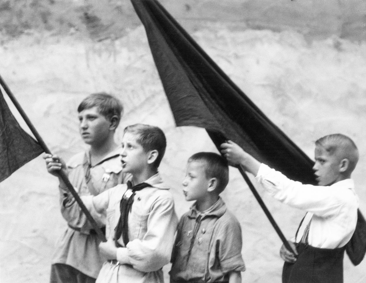 Giovani pionieri, Berlino, Germania, 1930 da Tina Modotti