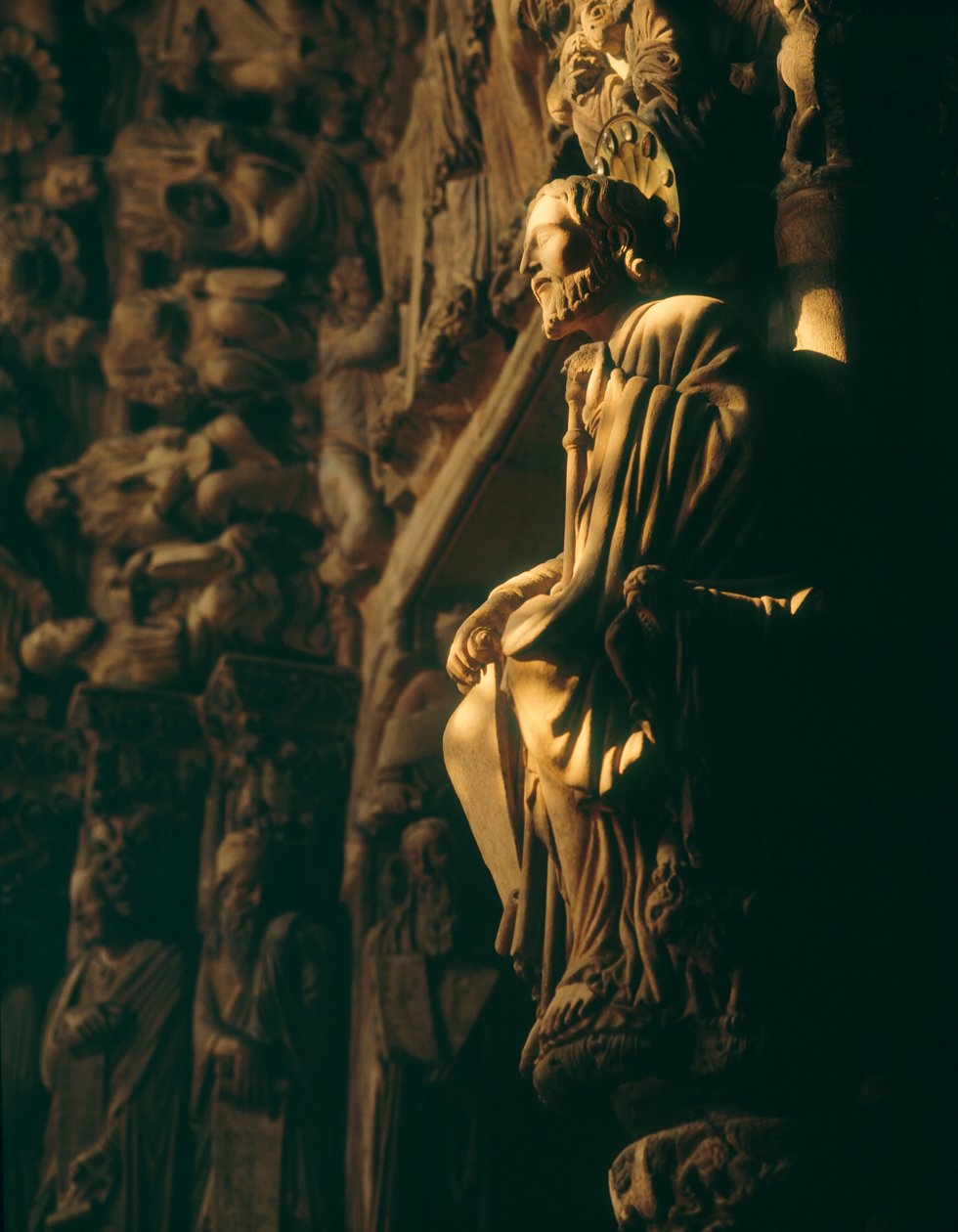Dettaglio dal Portico da Gloria che mostra la figura di San Giacomo da Unbekannt Unbekannt