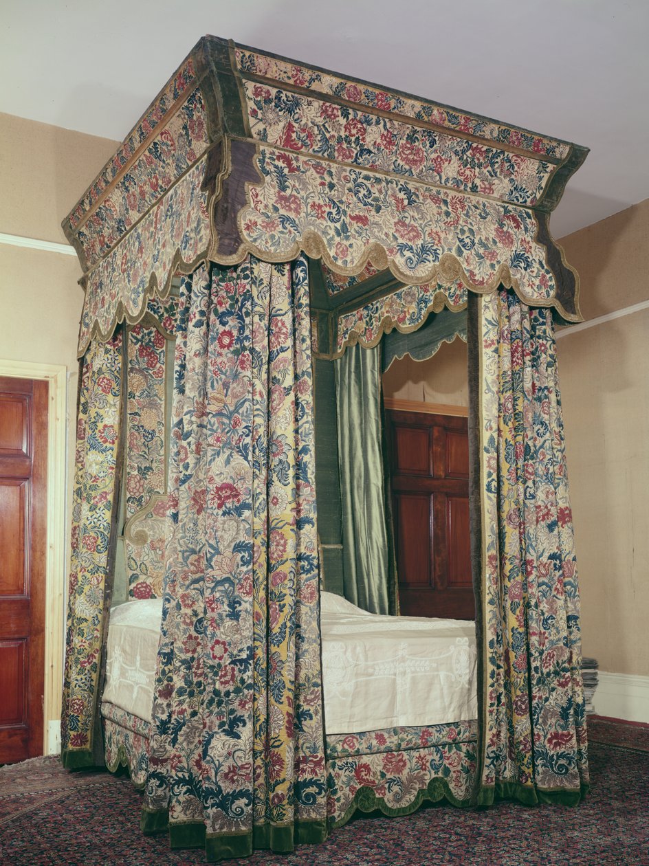 Letto a baldacchino con tendaggi ricamati, c.1702-10 da Unbekannt Unbekannt