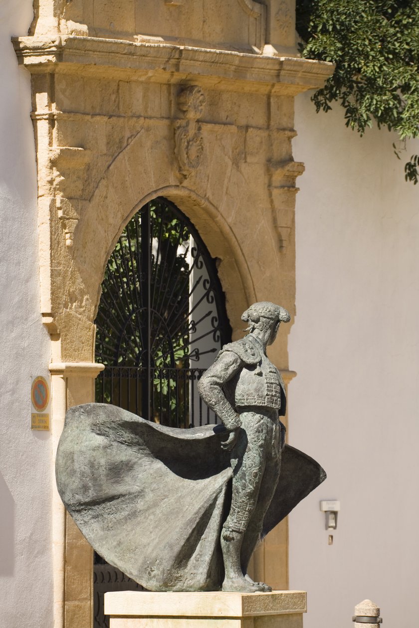 Statua del torero Cayetano Ordonez fuori dall
