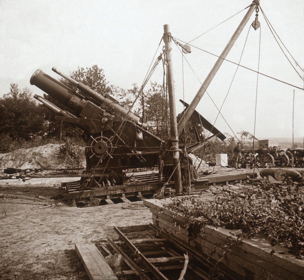 Mortaio 220, Genicourt, Francia settentrionale, c1914-c1918 da Unbekannt