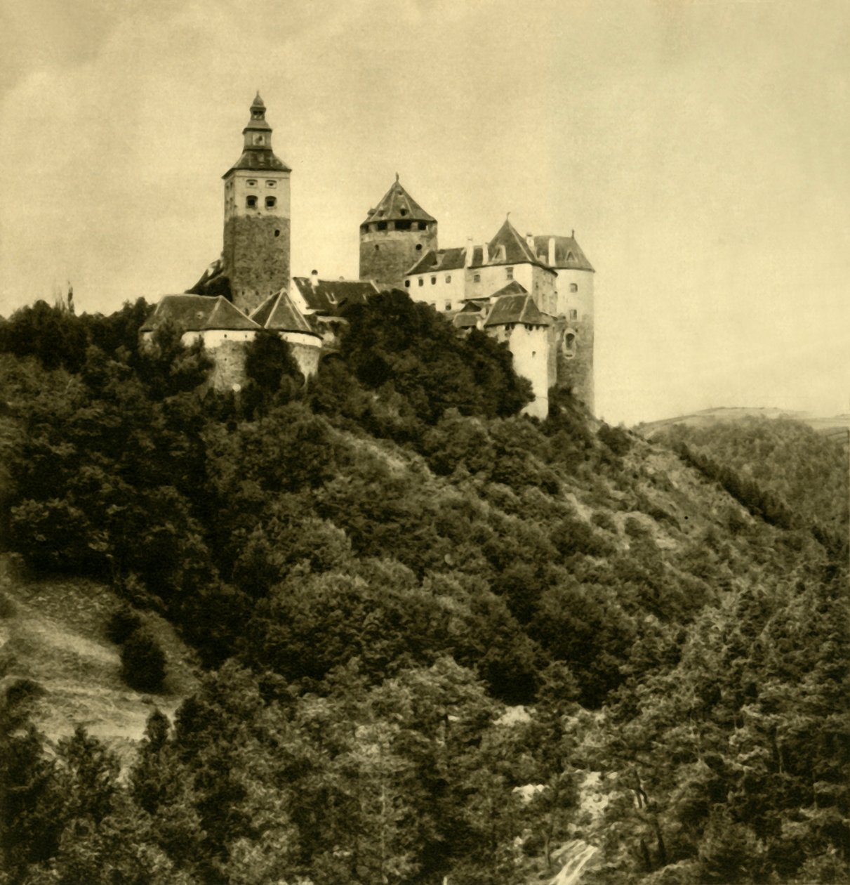 Castello di Schlaining, Burgenland, Austria, c1935 da Unbekannt