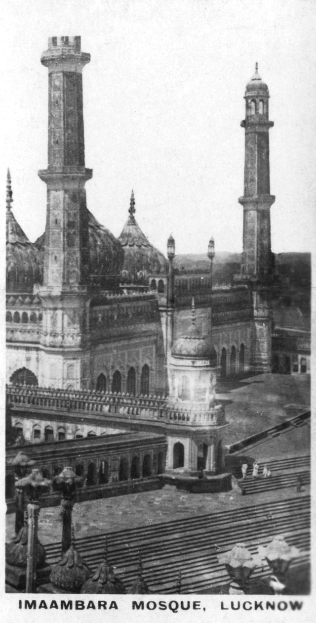 Moschea di Imaambara, Lucknow, India, c1925 da Unbekannt