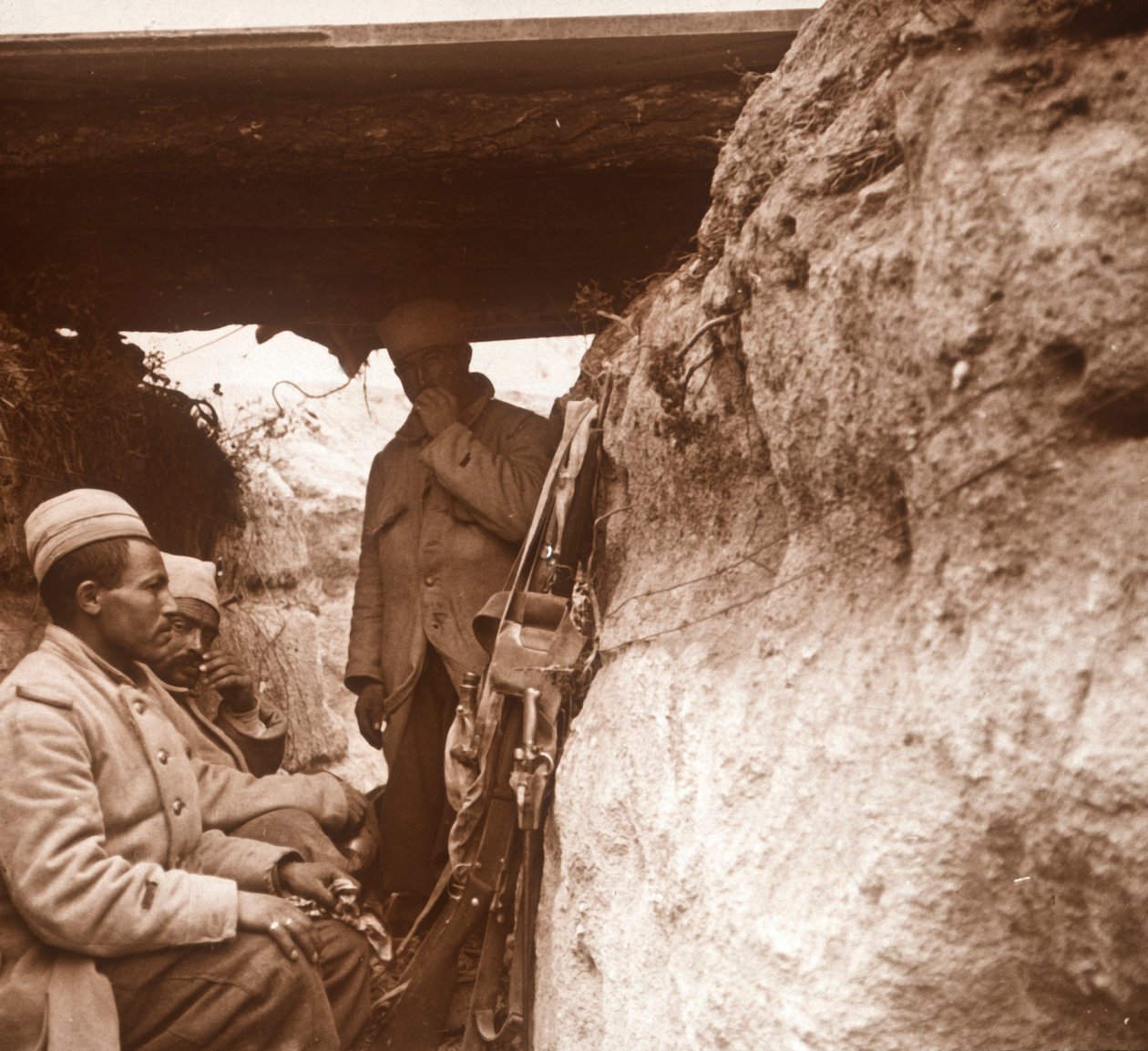 Fanteria nordafricana in trincea, c1914-c1918 da Unbekannt