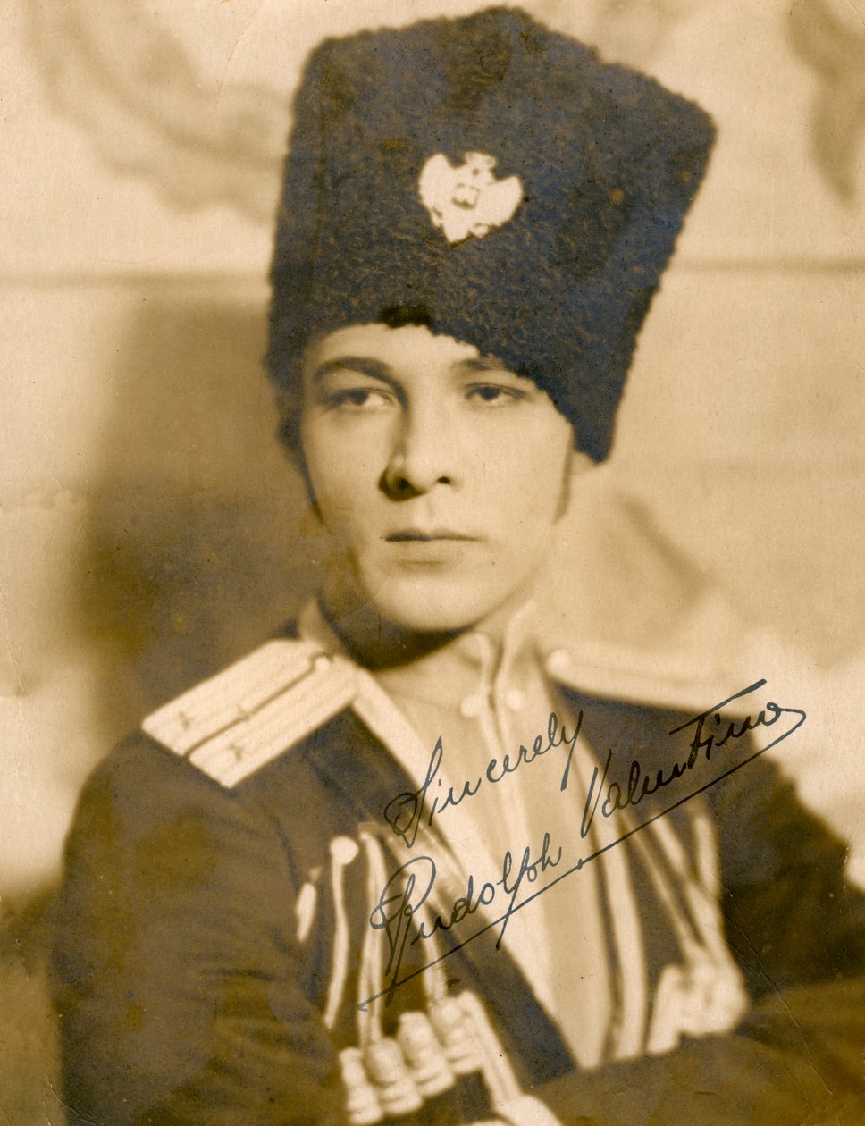 Rudolph Valentino 1895-1926, attore italiano, c1920 da Unbekannt