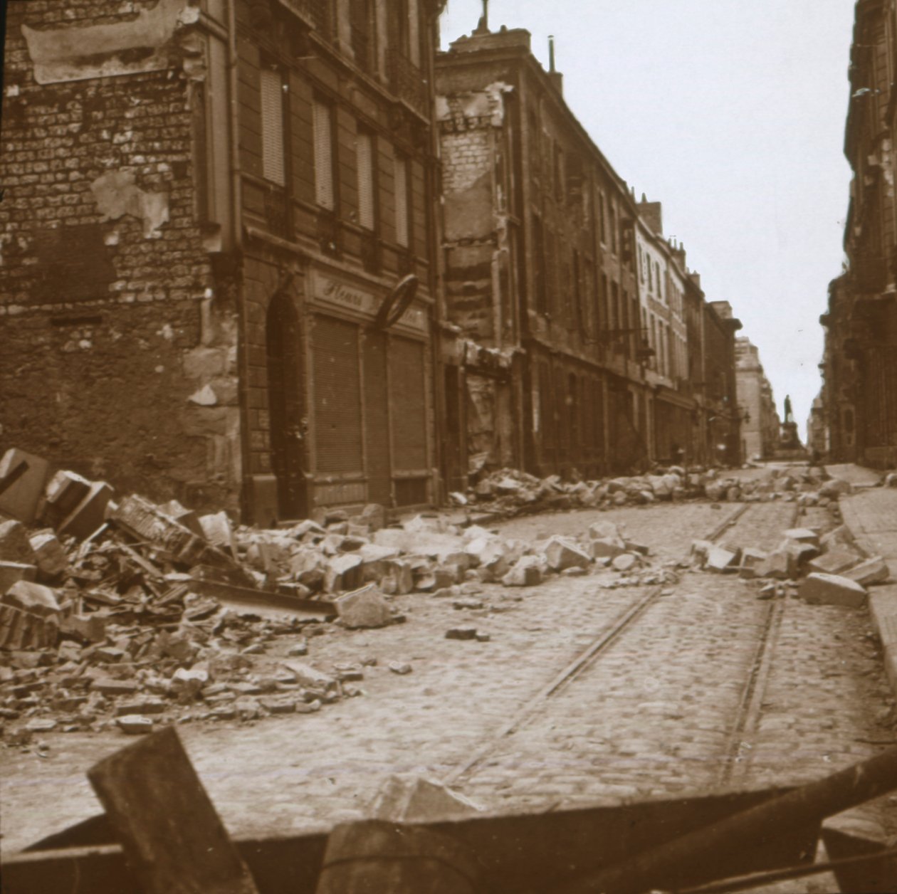 Rue Cérès, Reims, Francia settentrionale, c1914-c1918 da Unbekannt