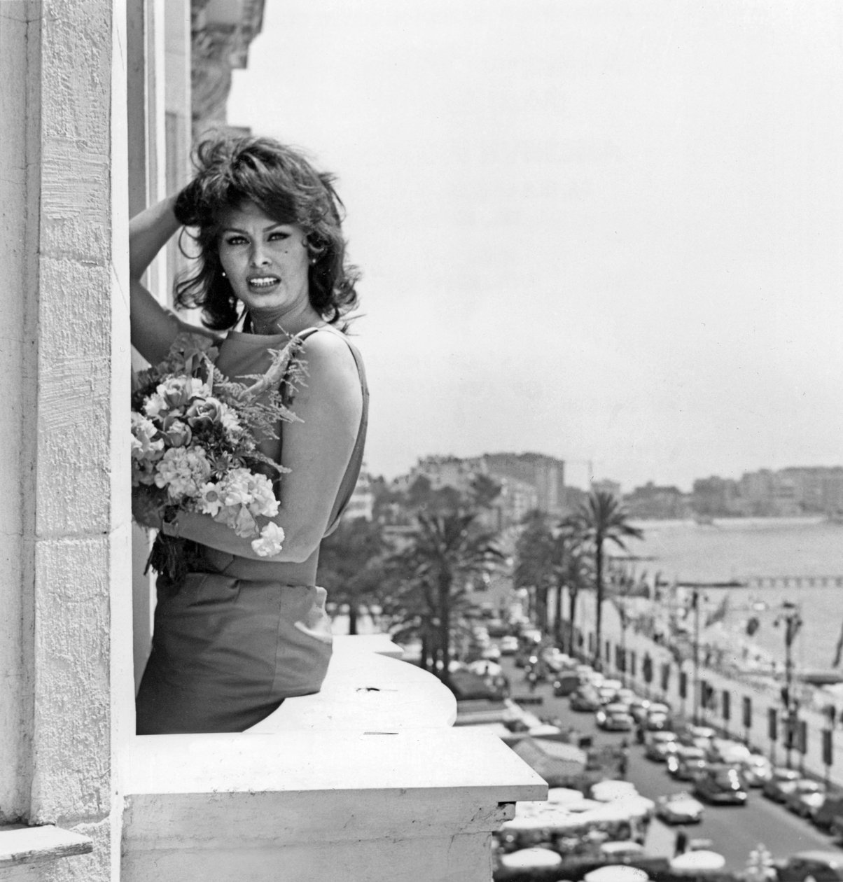 Sophia Loren durante il Festival di Cannes il 13 maggio 1959 al Balcone dell