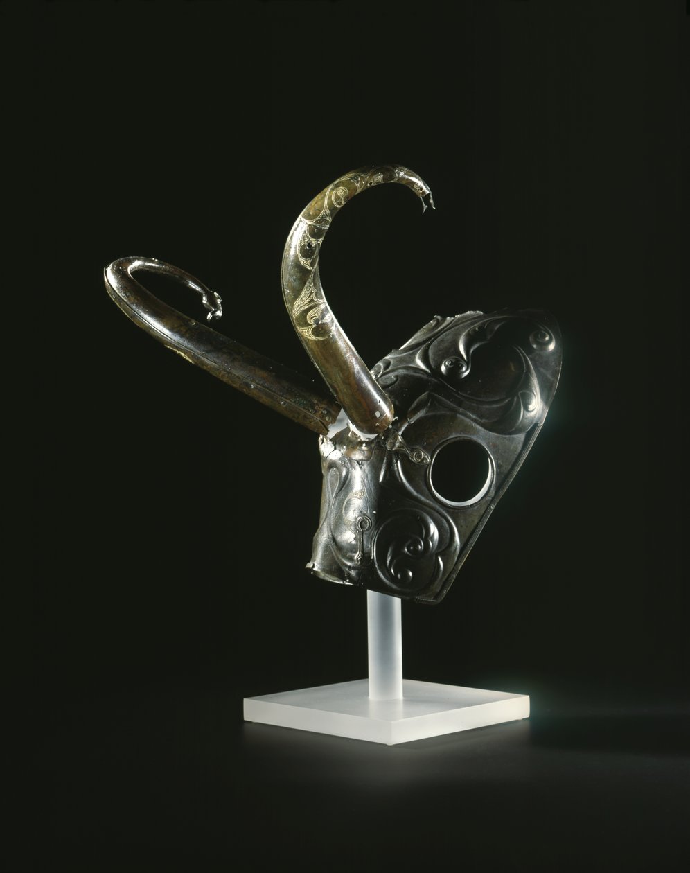 Armatura per cavallo / chamfron, 300-100 a.C. da Unbekannt