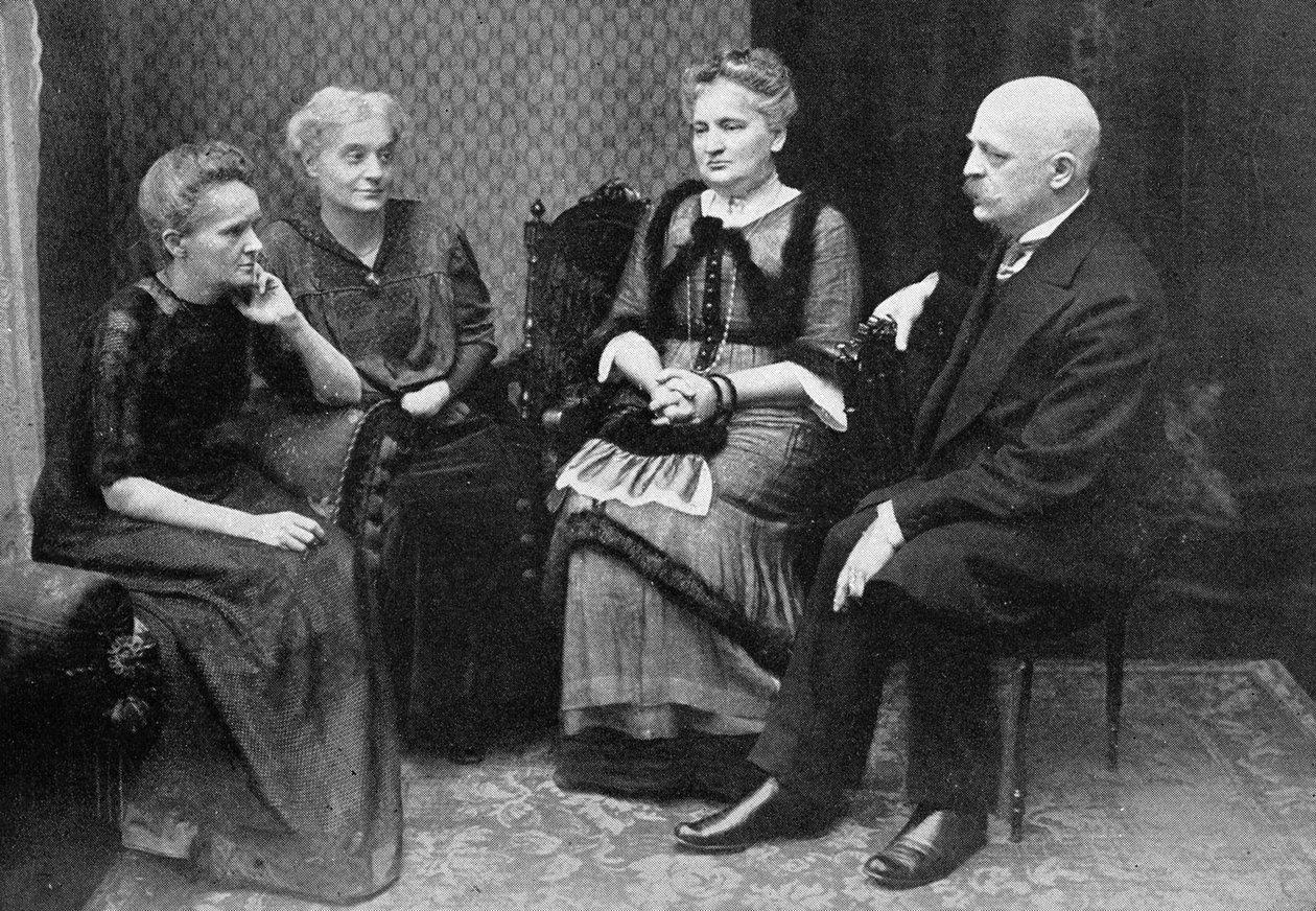 Marie Curie con suo fratello e le sue sorelle da Unbekannter Künstler
