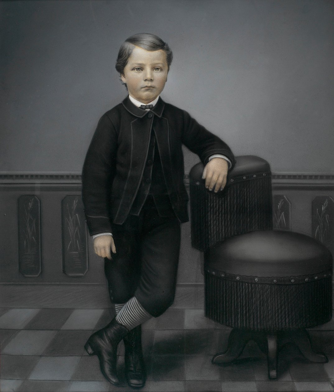 Giovane ragazzo in abito nero da Unidentified
