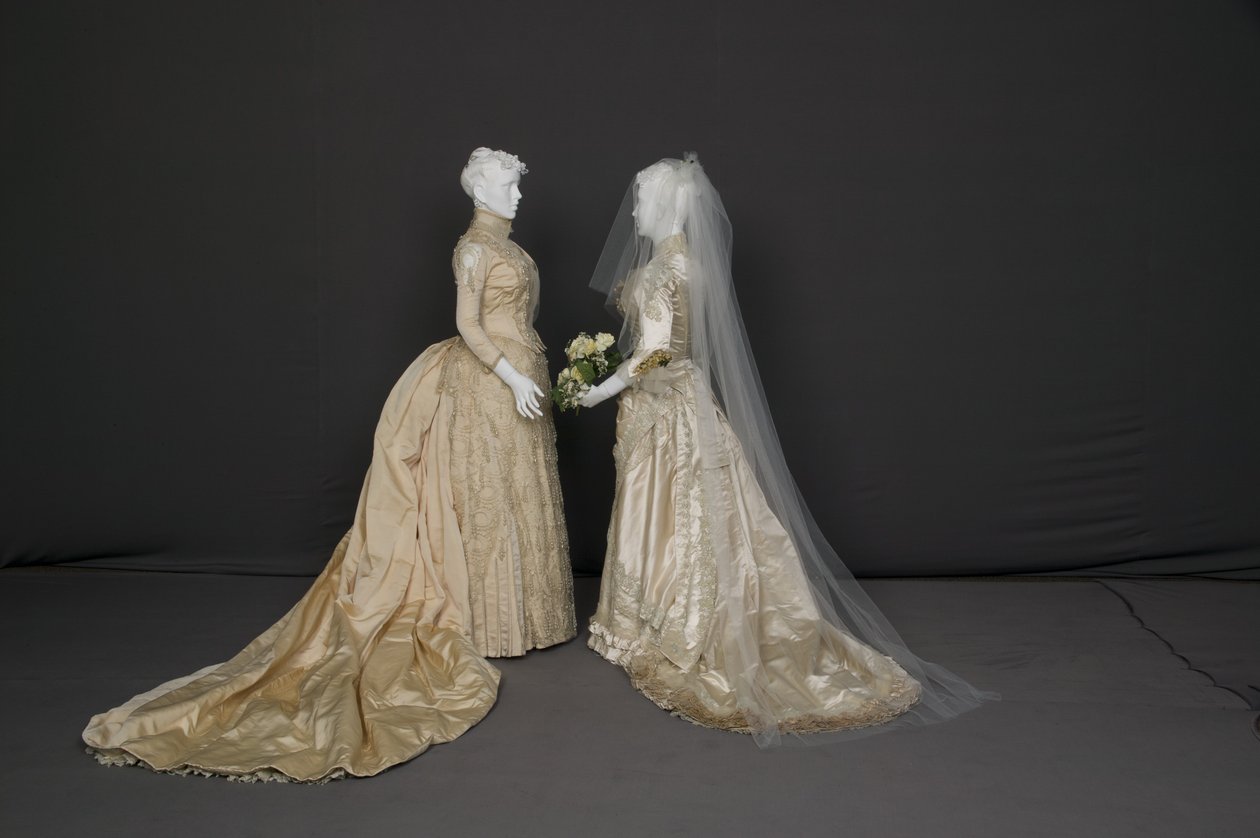 Abiti da sposa da Unknown artist