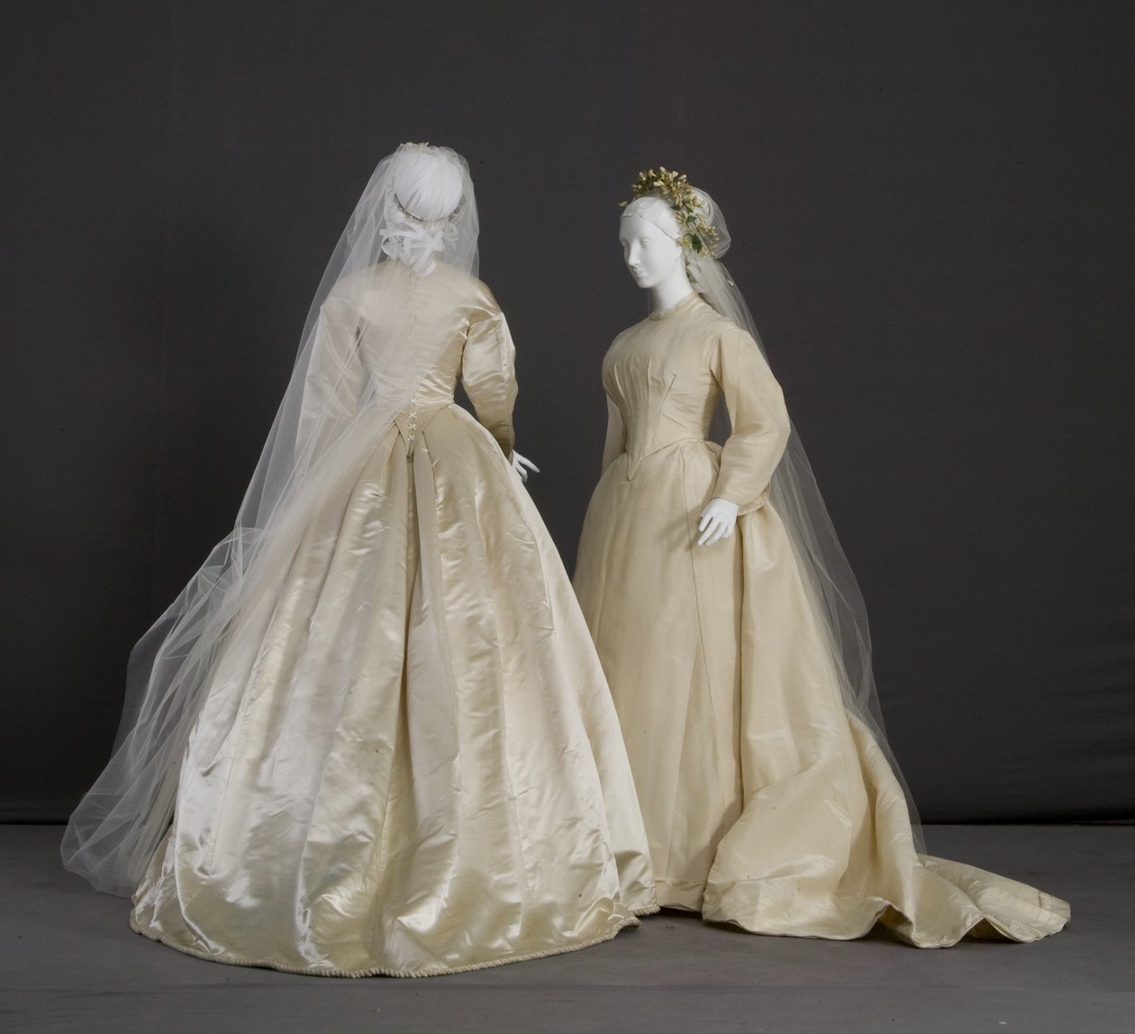 Abiti da sposa da Unknown artist