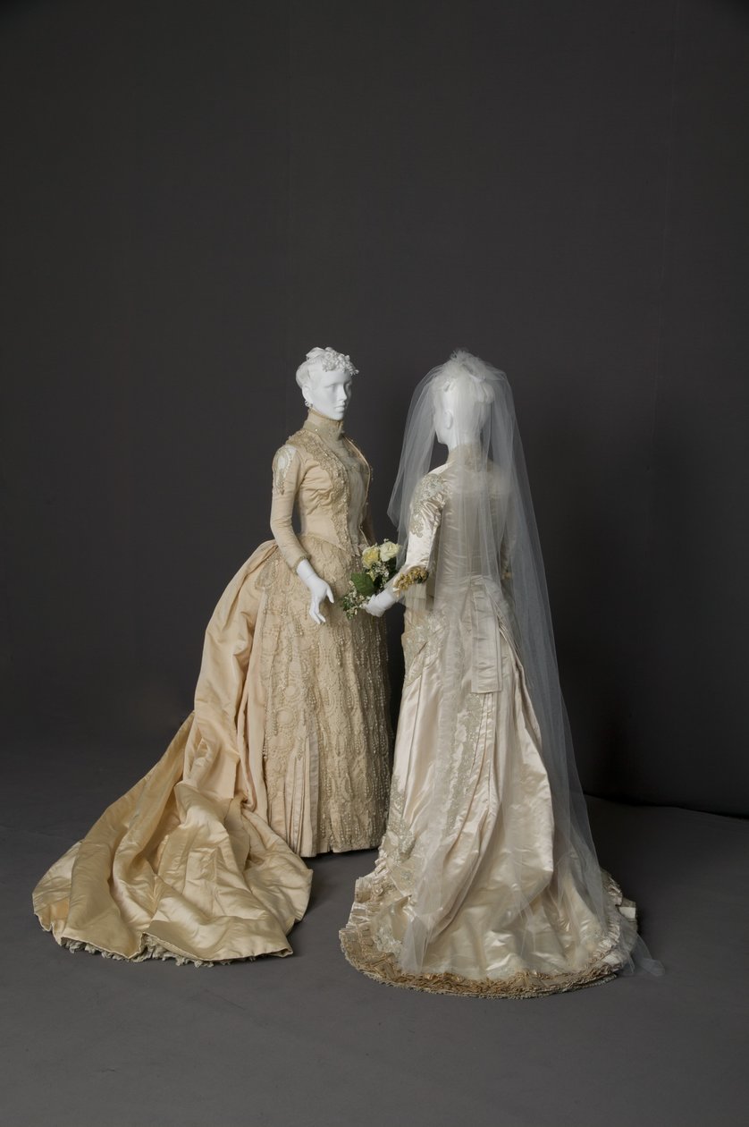 Abiti da sposa da Unknown artist