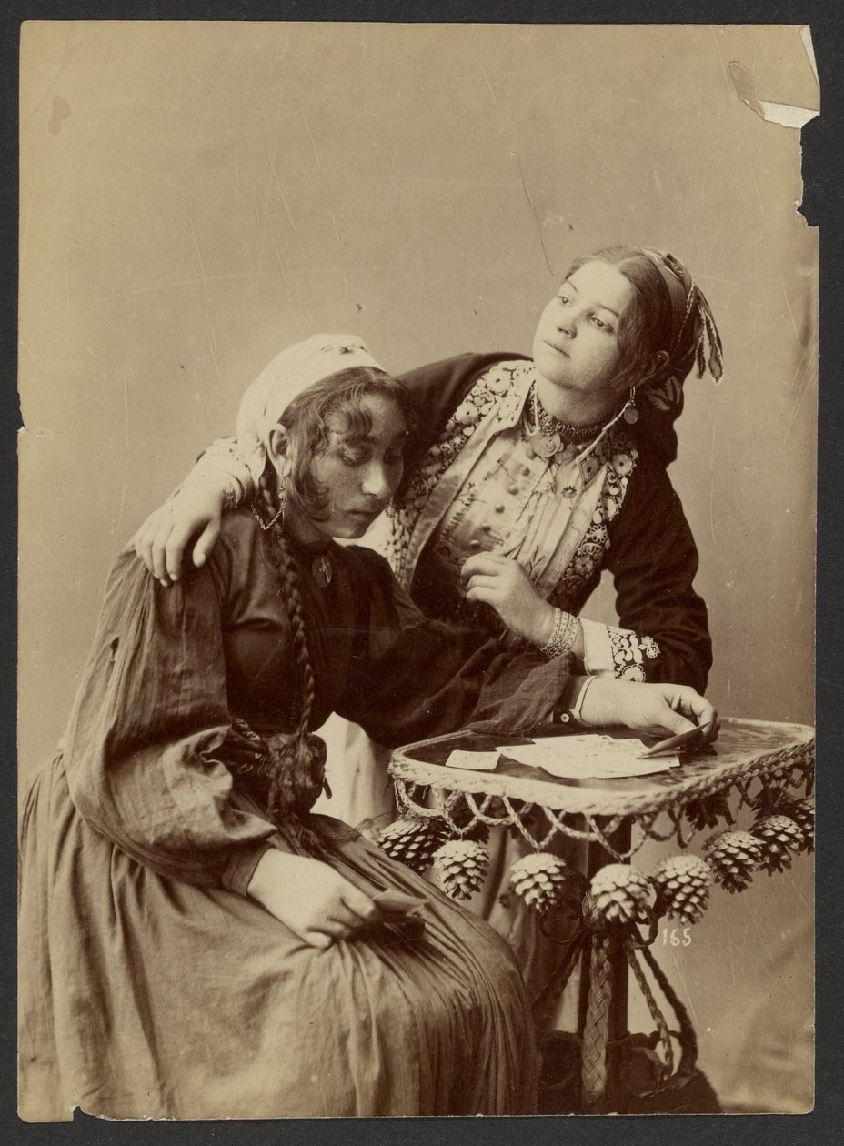 [Due donne alla scrivania] da Unknown artist