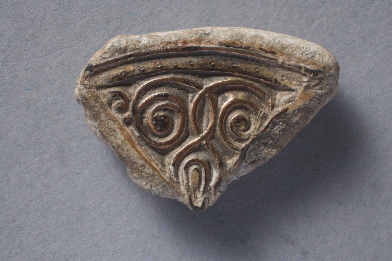 Peso con intarsi di metallo anglosassone (piombo e bronzo dorato) da Viking