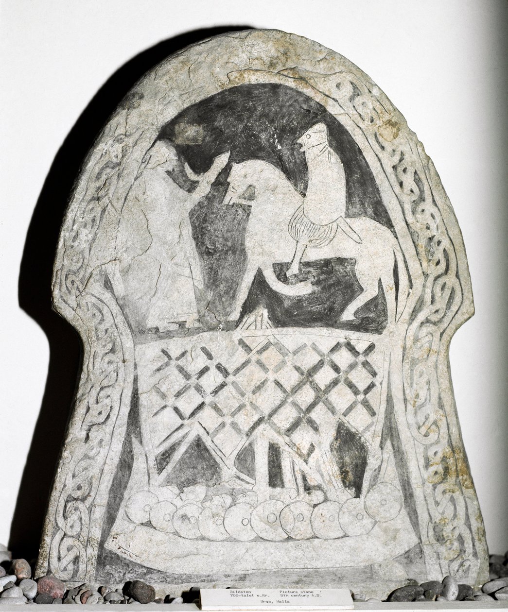 Pietra runica con un cavaliere, VII-VIII secolo da Viking