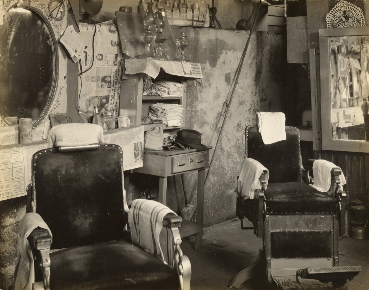 Interno del barbiere negro, Atlanta da Walker Evans