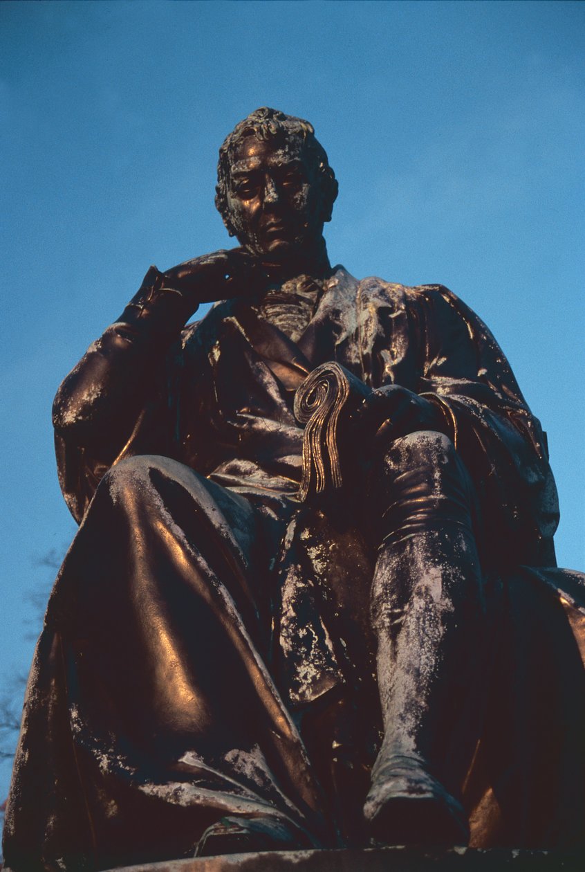 (dettaglio) della Statua del Dr. Edward Jenner 1749-1823 da William Calder Marshall