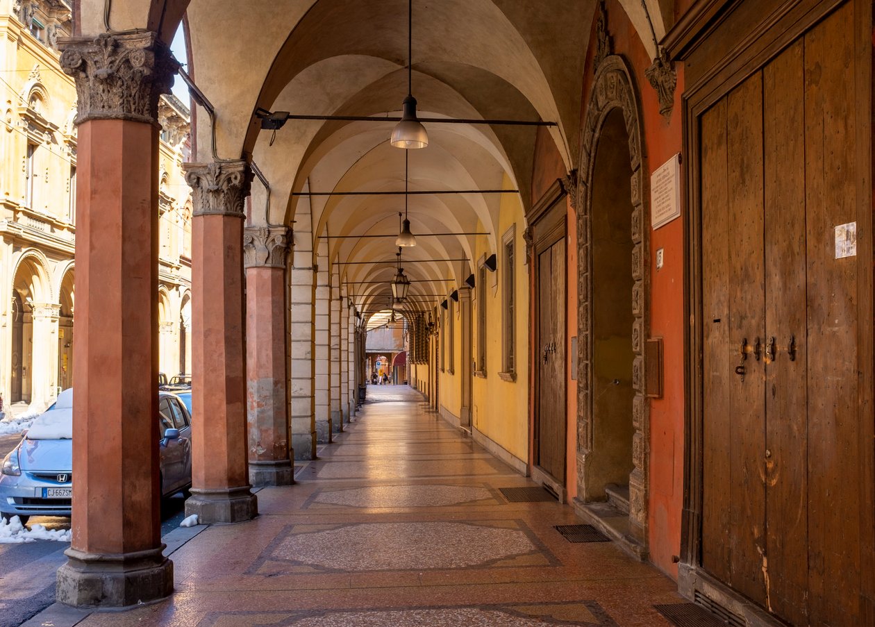Via Galliera, Bologna, Italia da . .