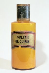 Bottiglia farmaceutica di chinino