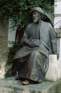 Statua di Mosè Maimonide (1135-1204)