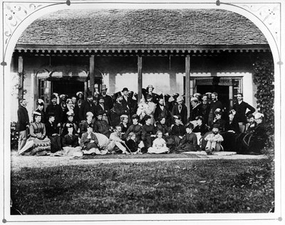 Gruppo - Casa del Governo, c.1871 da British Photographer