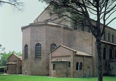 Facciata posteriore della basilica, 536 d.C. da Byzantine School