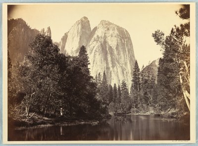 Rocce della Cattedrale, Yosemite da Carleton E. Watkins