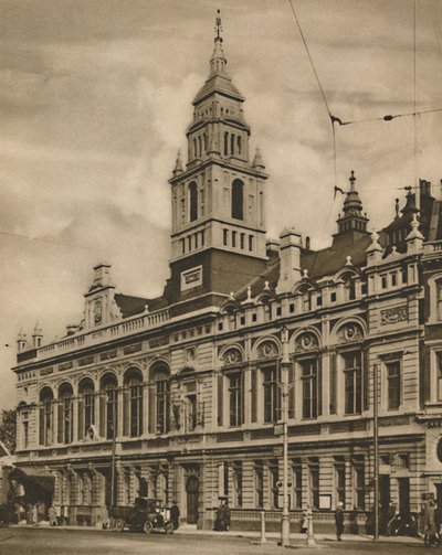 Municipio di Hammersmith da Hammersmith Broadway, c1935 da Donald McLeish