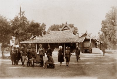 Casa del capo, Mandalay, c.1886 da English Photographer