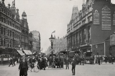 Londra: Tottenham Court Road da English Photographer