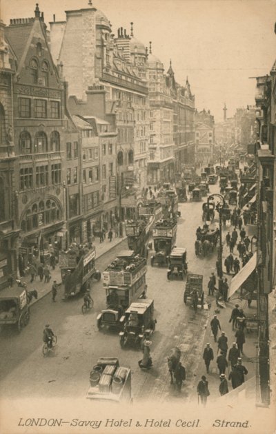 Savoy Hotel e Hotel Cecil, Strand, Londra da English Photographer