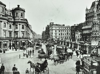 The Strand e Charing Cross, 1897 da English Photographer