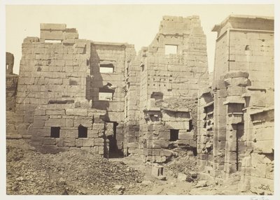 Il Palazzo del Tempio, Medinet-Haboo da Francis Frith