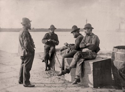 Pescatori nella baia di Whitby da Frank Meadow Sutcliffe