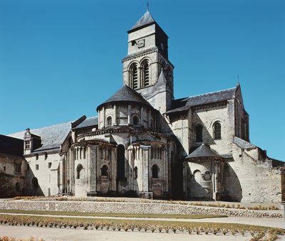 Esterno della chiesa abbaziale da French School