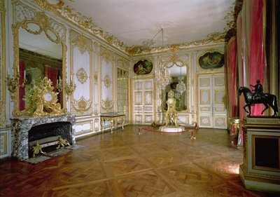 Il Cabinet de la Pendule da French School