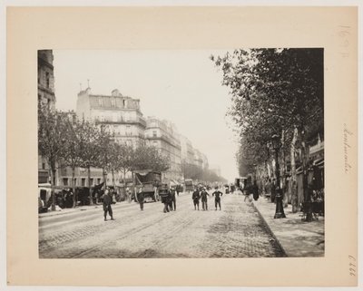 Una strada a Montmartre, Parigi, c.1890 da Hippolyte Blancard