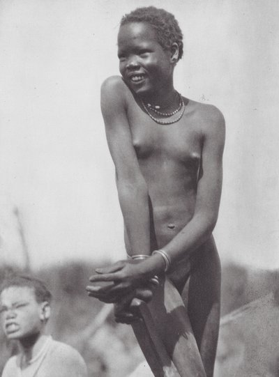 Africa: ragazza Nuer da Hugo Adolf Bernatzik