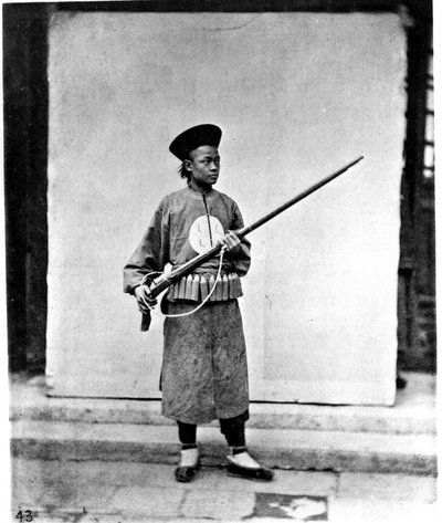 Cina, soldato, c.1870 (foto) da John Thomson