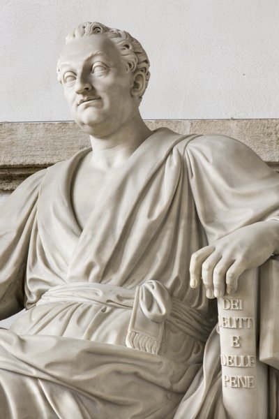 Statua di Cesare Beccaria da Pompeo Marchesi