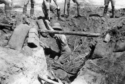 Un rifugio britannico crollato, Mesopotamia, Prima Guerra Mondiale, 1918 da Unbekannt