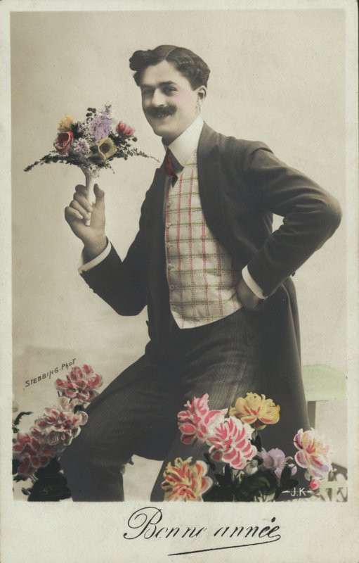 Uomo con un bouquet da French Photographer