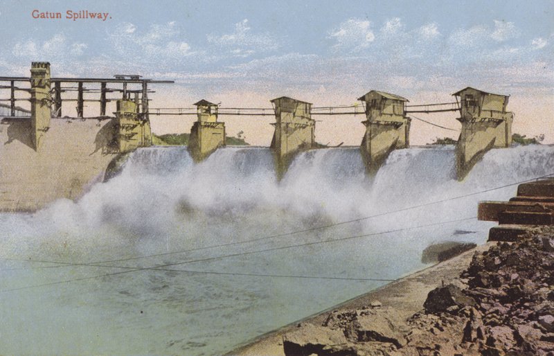 Canale di Panama, sfioratore di Gatun (foto a colori) da American Photographer