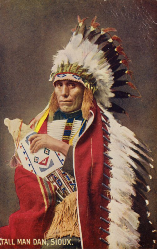 Tall Man Dan, Sioux (foto) da American Photographer