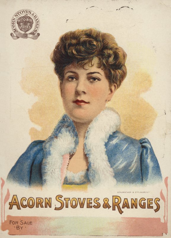 Signora con cappotto blu da American School