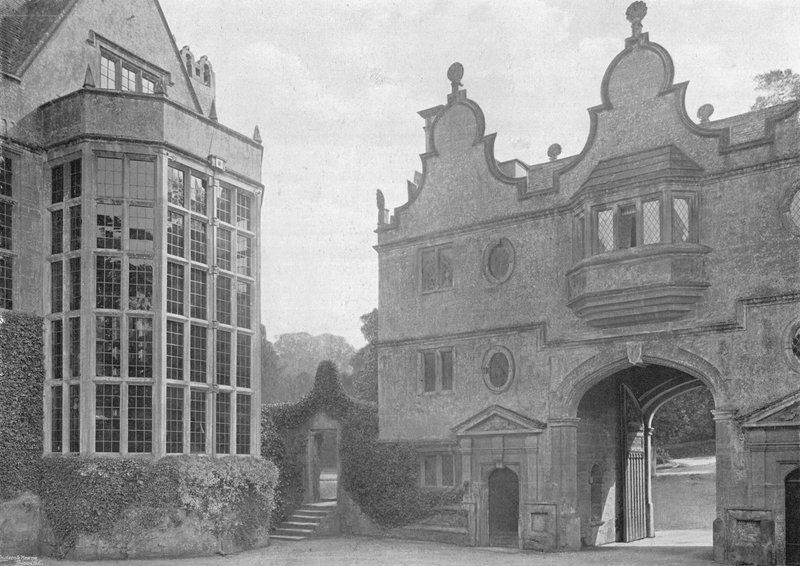 Stanway: Il Cortile Anteriore e la Casa del Cancello da Charles Latham