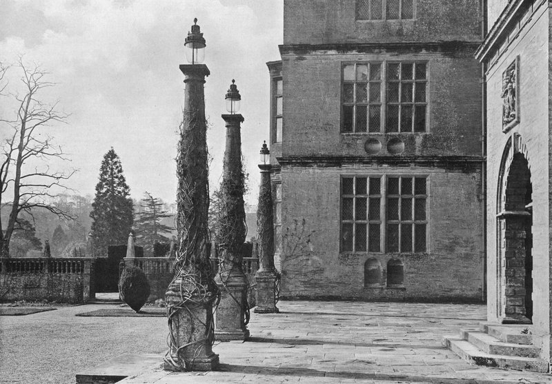 Il Portico Est da Charles Latham