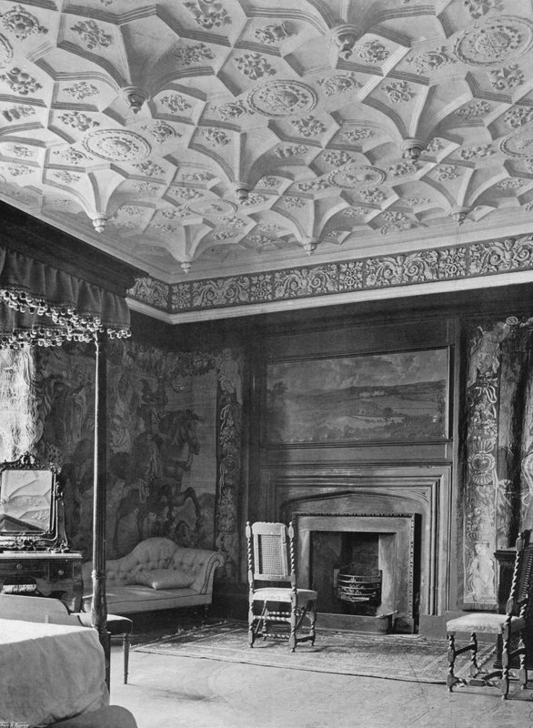 Sala degli Arazzi da Charles Latham